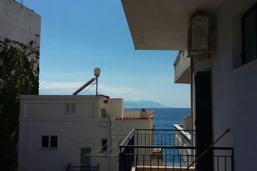 Seaside Family Apartment Loutraki Dış mekan fotoğraf